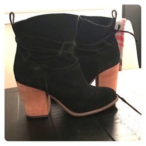 Black suede Jessica Simpson ankle booties (7.5)